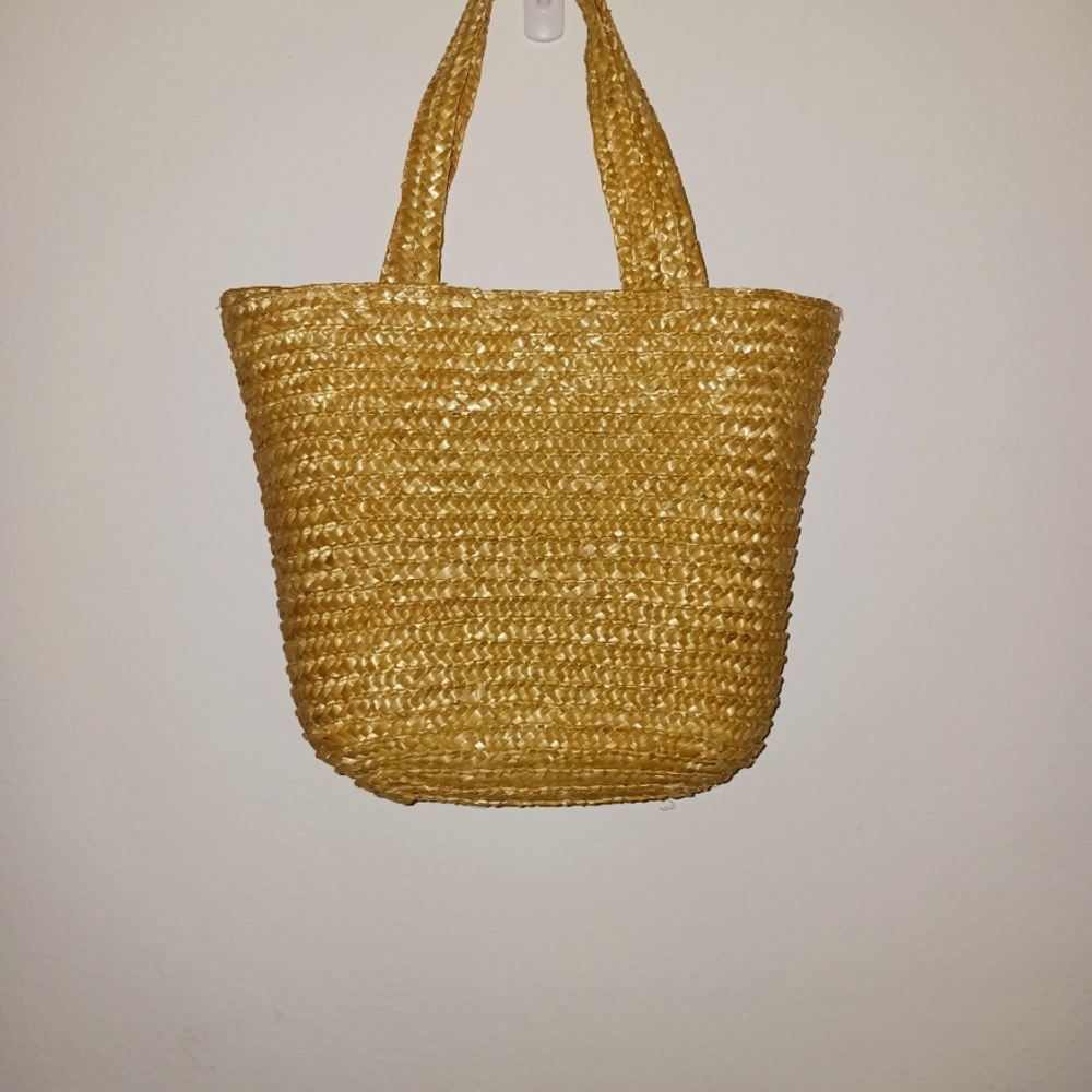 Small Straw Tote Bag Summer Beach Bag Classic Essential Bag For Summer